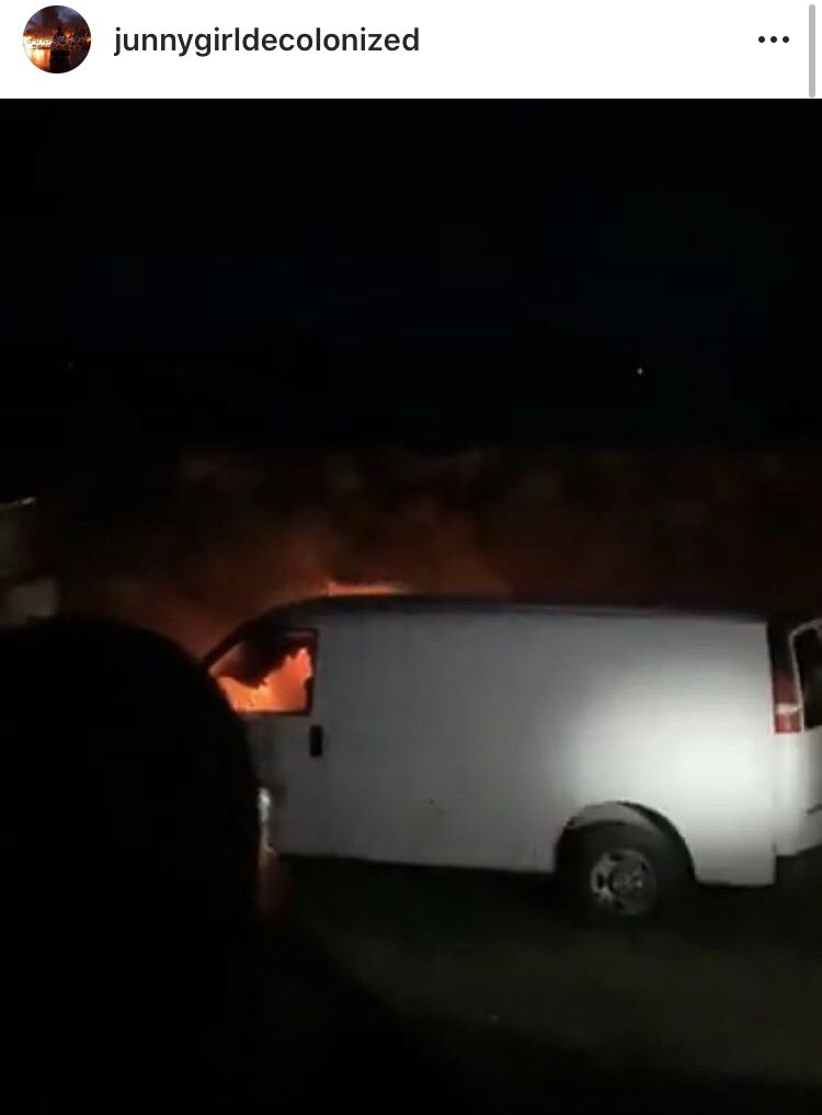 Charlotte Connolly (@charlierosecon) on Twitter photo 2020-10-13 23:32:50 SOS. Serious escalation of violence against Mi’kmaw fisherpeople and treatyholders. Please send your support - material or otherwise. Call your elected officials. Demand mainstream media cover this. Despicable! SOS. Serious escalation of violence against Mi’kmaw fisherpeople and treatyholders. Please send your support - material or otherwise. Call your elected officials. Demand mainstream media cover this. Despicable!