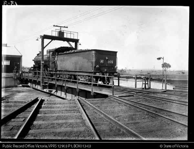 ARARAT TURNTABLE WITH STEAM LOCO A2 CLASS 924 - Public Record Office Victoria  http://wiki.prov.vic.gov.au/index.php/VPRS_12903_P1_Box_013/03#.X4Y5SfTRQS1.twitter c. late 1930s. The large turntable length at 85' obvious. This was the largest turntable size that VR used. Most mainline turntables were 70', branch lines 53' or 50'.