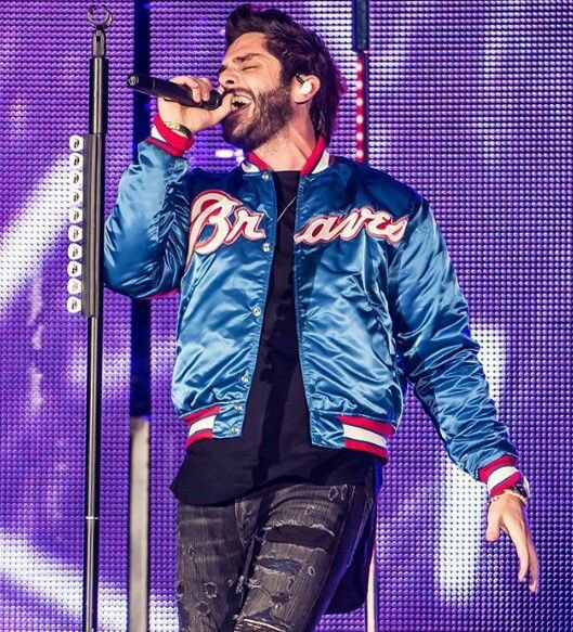 SportsTalkATL's tweet photo. If you get Ian Anderson, Dansby Swanson, Braden Shewmake, Charlie Culberson, and Thomas Rhett in a room together you could pass them off as an All Brother christian folk group from West Florida. https://t.co/4fXVd7vXCY