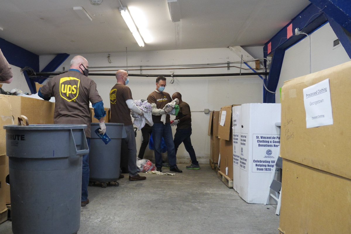 Today, my team & I spent a few hours sorting donations at St. Vincent de Paul of Seattle | King County. Thankful for the opportunity to give back to our communities! @STVDPseattle supports the community thru: food banks, education, mentoring &more #UPSers #GVM2020 #UPSVolunteers