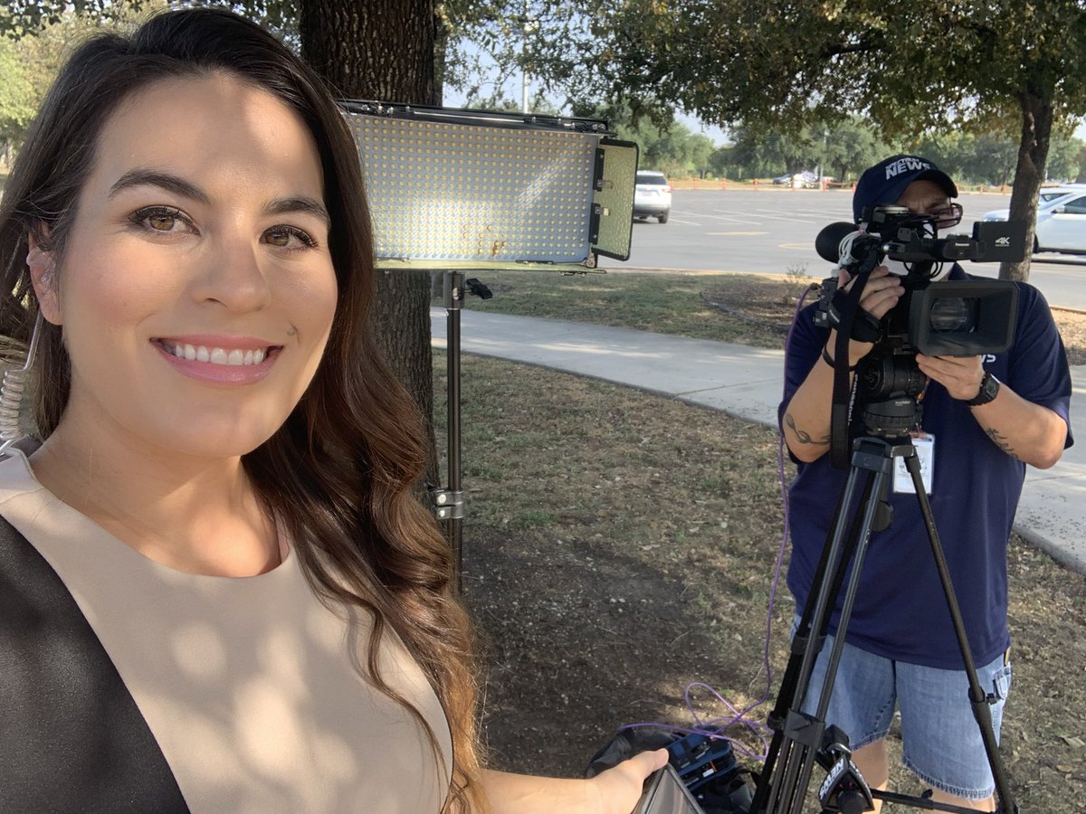Lauren Kendrick (@laurenkendrick_) on Twitter photo facebook.com/10925574761437…
First live shot in San Antonio...✅
<a href="/SpecNewsSA/">Spectrum News SA</a> facebook.com/10925574761437…
First live shot in San Antonio...✅
<a href="/SpecNewsSA/">Spectrum News SA</a>