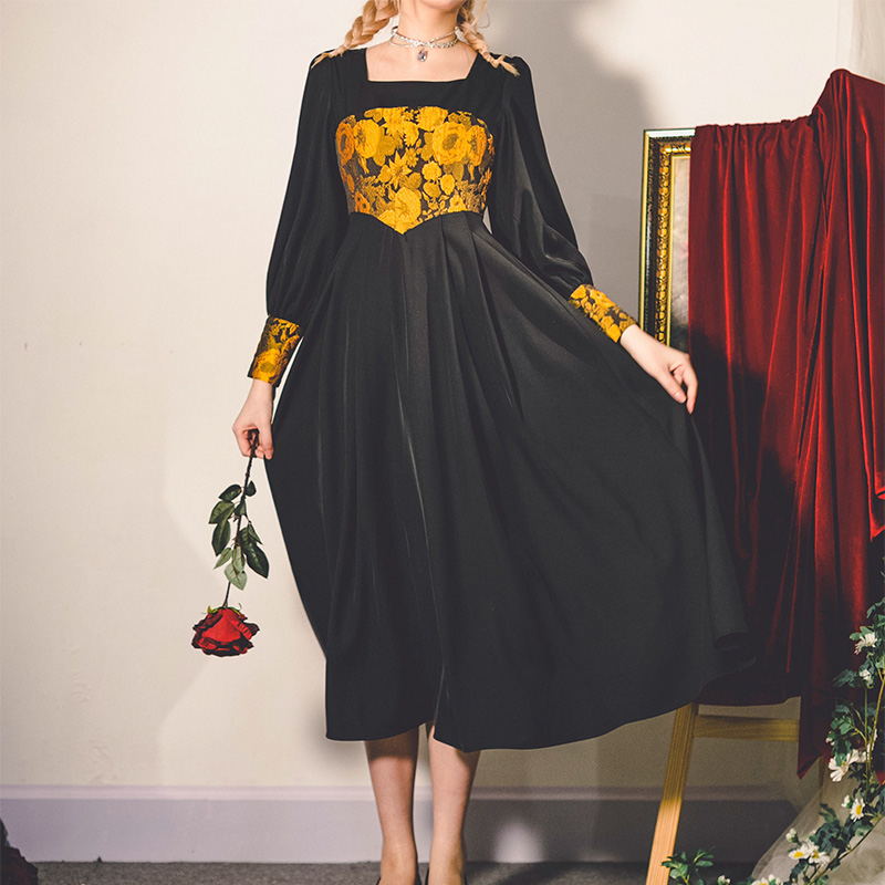 Manusmachina 向日葵刺繍ヴィンテージワンピース T Co Emffiogil8 美しき向日葵 が胸元と袖口に装飾されたワンピース レトロな雰囲気に満ち溢れたアイテム 油絵で描いたような向日葵は妖艶な淑女を演出してくれる 着ている姿を思い浮かべるたびに Manusmachina 向日葵刺繍ヴィンテージワンピース T Co Emffiogil8 美しき向日葵 が胸元と袖口に装飾されたワンピース レトロな雰囲気に満ち溢れたアイテム 油絵で描いたような向日葵は妖艶な淑女を演出してくれる 着ている姿を思い浮かべるたびに