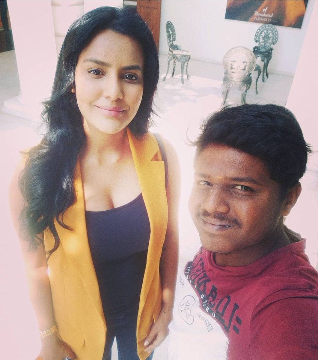 EkQ9Ve_XYAARIcO?format=jpg&name=medium