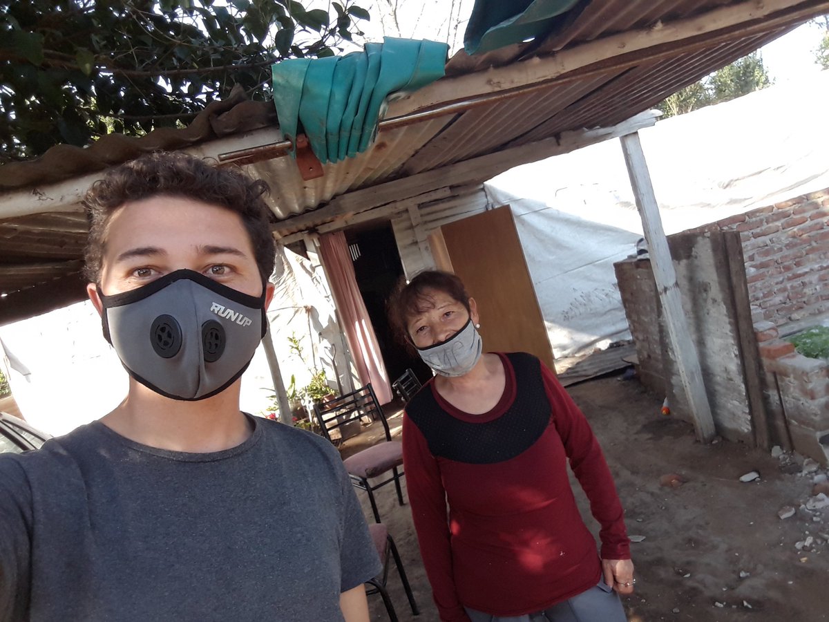 RodriguezDPablo's tweet photo. #EstamosEnTuBarrio

Hoy visite a Sil para juntos coordinar las tareas del sábado en su merendero. También visite a Clau quien siempre me recibe con muy buena predisposición.

#RecorriendoBarrios https://t.co/j5rqmDmHsN