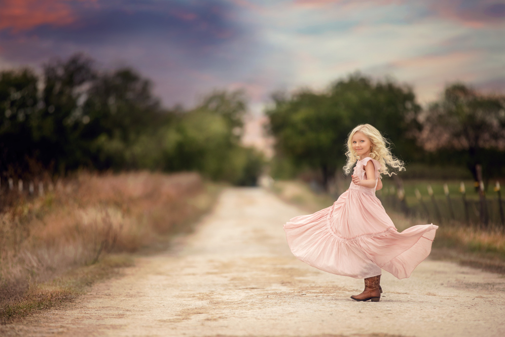 GatsbyActions's tweet image. Just a girl and her dress. Captured by @IsabelMrosekPhotography &amp;amp; Painterly collection was used to achieve the tones. 

 #photoshopactions #childphotography #photoshop #lightroompresets #lightroom #childmodel