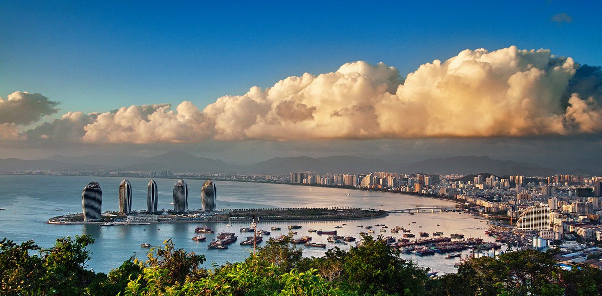 Hainan's Sanya becomes a leader in total car rental orders in China since the start of the weekend's golden week.