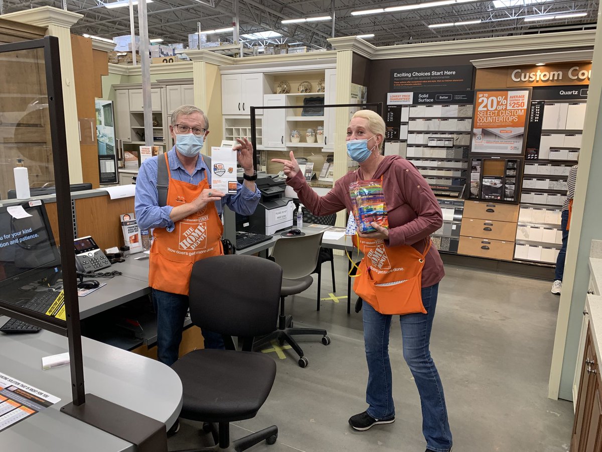 Matt Missildine (@missildinej) on Twitter photo Way to go Jim!!! Receiving his Diamond Award from his DH Amy <a href="/TTChapman13/">Teresa Chapman</a> @AmackerHDHR Way to go Jim!!! Receiving his Diamond Award from his DH Amy <a href="/TTChapman13/">Teresa Chapman</a> @AmackerHDHR