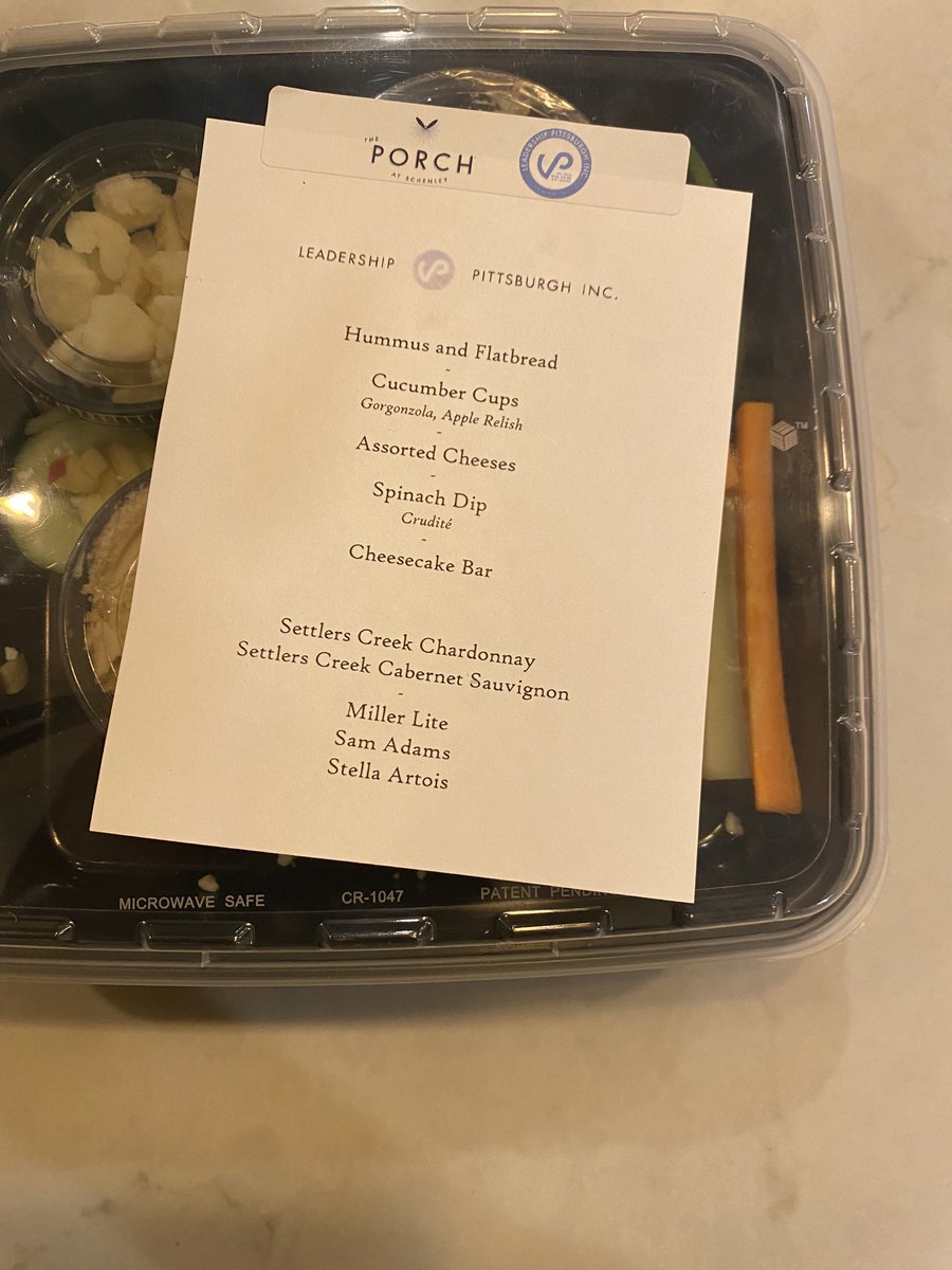 Building #community #leadership safely with ⁦<a href="/EatnPark/">Eat'n Park</a>⁩’s Porch ⁦<a href="/pittsburghparks/">Pittsburgh Parks Conservancy</a>⁩. Welcome ⁦<a href="/LeadershipPgh/">Leadership Pgh Inc.</a>⁩ XXXVII