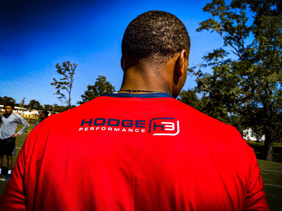 shayhodge3's tweet photo. I wanna thank God for working way harder than Satanโผ๏ธ
He's playing favorites, it feels amazingโผ๏ธ
#WideOutWhisper #Coaching #Training #Routes #RoutePercision #Receivers #RPA #HodgePerformance #601EliteQBTraining #MortonHigh https://t.co/gRI0M3mGLB