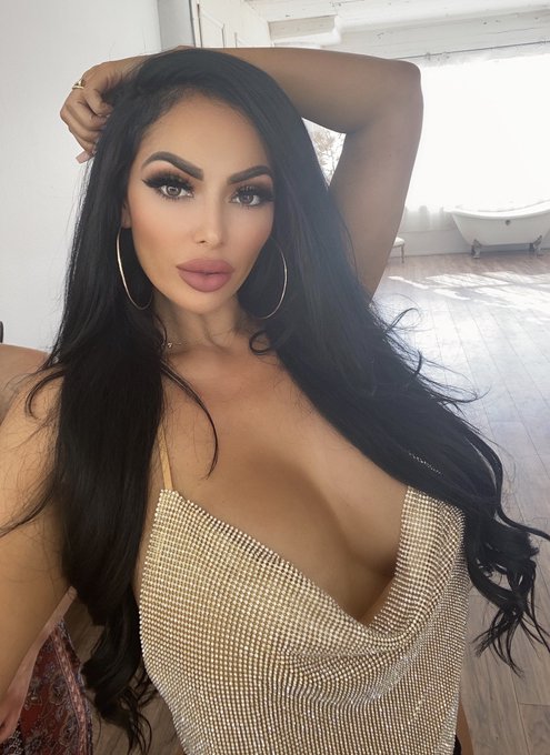 Watch Jenn Marie's leaked NSFW photo on TwXstars