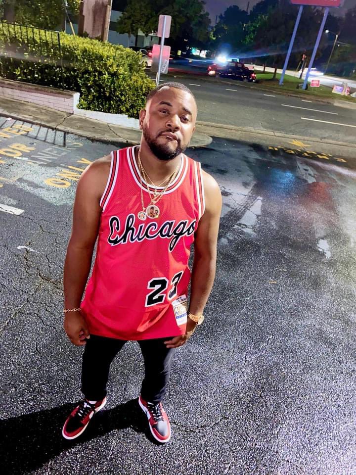 Feno336's tweet photo. They ball when they can and I’m ballin' by nature / Addicted to the game like Jordan and Payton. #authenticsonly #mitchellandness #jordan #Chicago https://t.co/0ePKv8LPGu