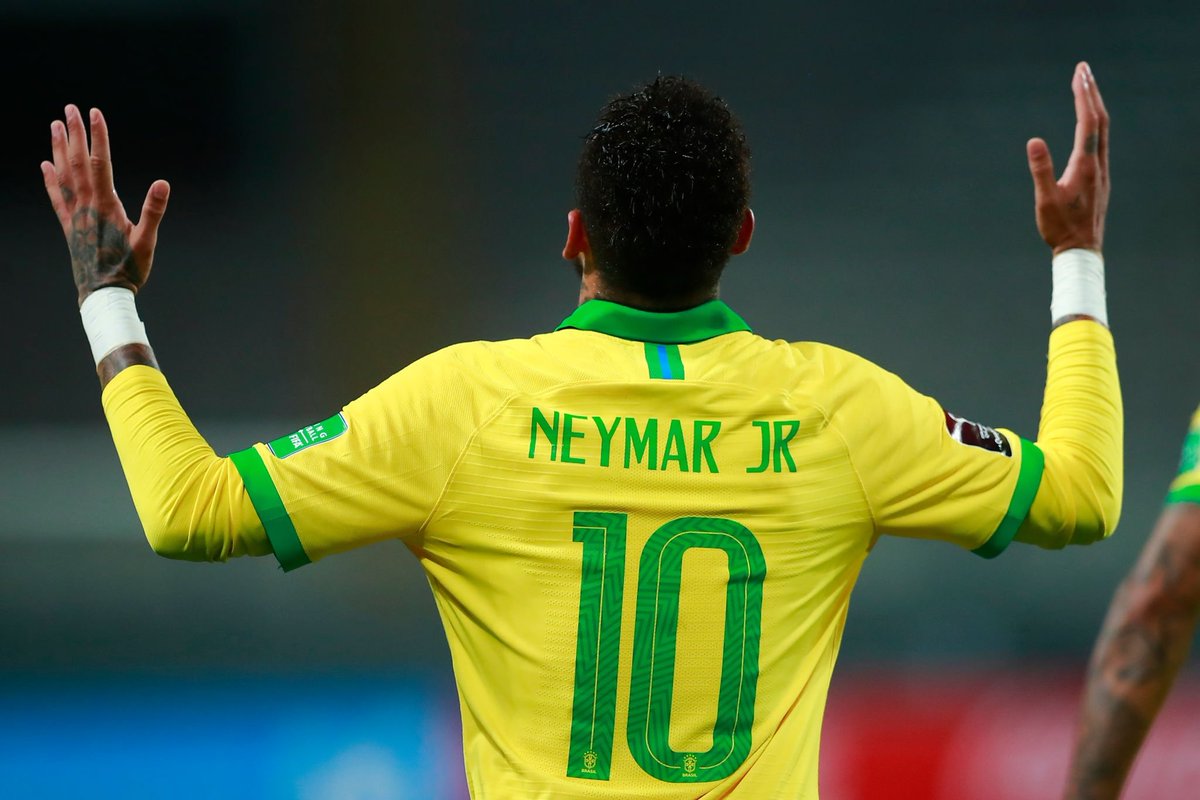 mundodabola's tweet photo. HAT-TRICK DO HOMEM! https://t.co/85lbA9MVn4