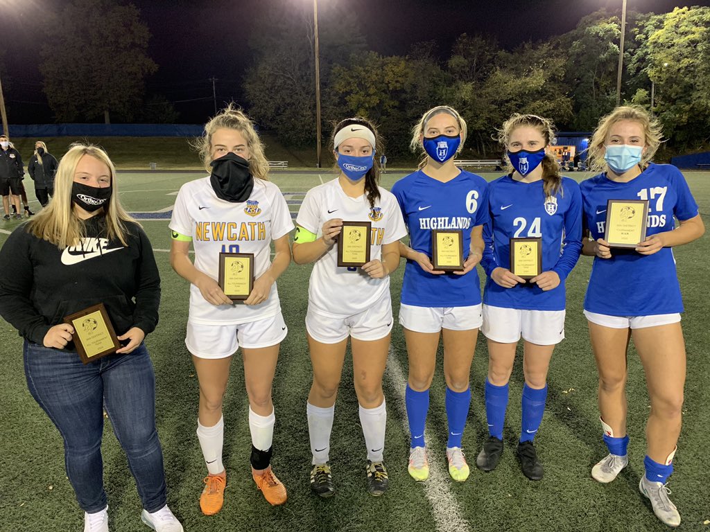 fthhsathletics's tweet image. 36 District Champs!!!!!! 6-0 win over NCC!!! #NOTDONEYET @BluebirdFans @FTISSuper @ozone_20_21 @FtThomasMatters @FTHighlandsHS @HHSBirdsSoccer @mcbertasso @hhsgirlsscr