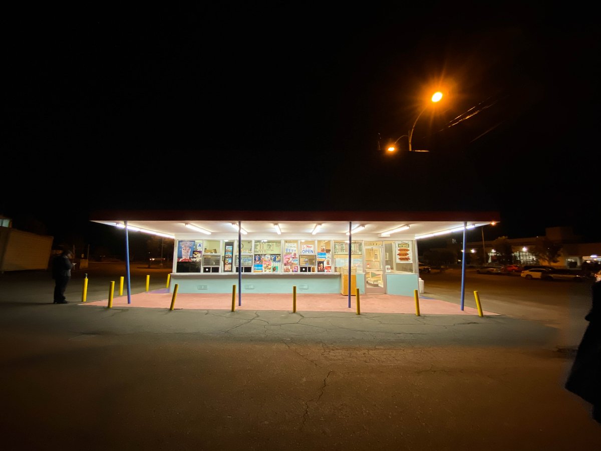 thedividingline's tweet photo. #Survivor.  #FosterFreeze #SanDiego #California #USA #TravelPhotography #UrbanPhotography #StreetPhotography #NightPhotography #Classic #Vintage #MidCenturyLove #Burgers #IceCream https://t.co/fGH2NfIttj