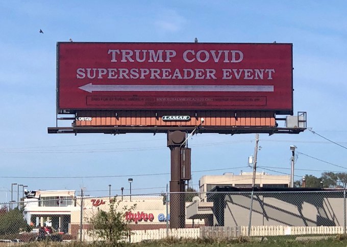 Roshan_Rinaldi's tweet photo. This is real.

This billboard is directly outside the Des Moines Airport where Trump will hold his hangar rally on Tuesday. 

Hahaha! https://t.co/a5dUK8jZ0A