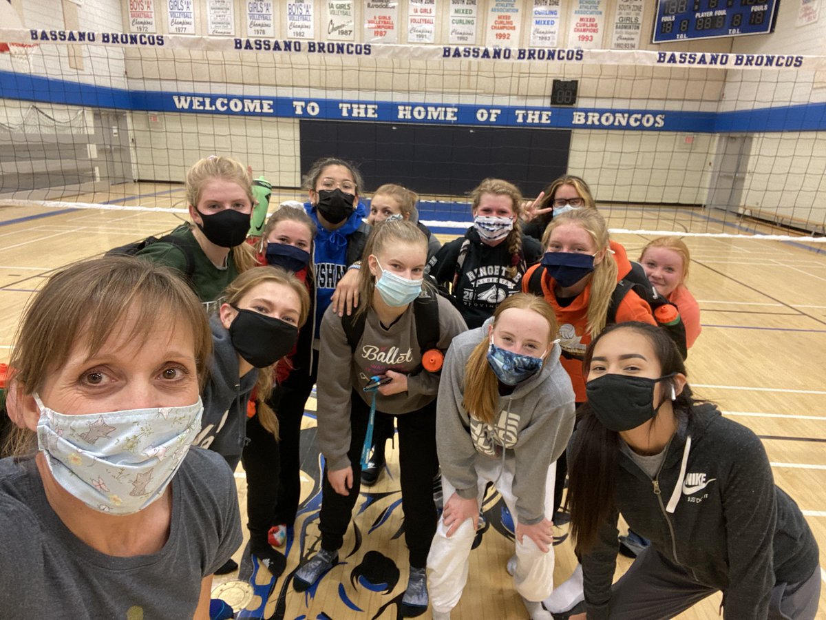 Shawnabronco's tweet photo. Thankful to be back in the gym working with these @Bassanobroncos athletes🏐💙@BassanoSchool @GPSD6 #welovethisgame https://t.co/SyK8sLZuFX