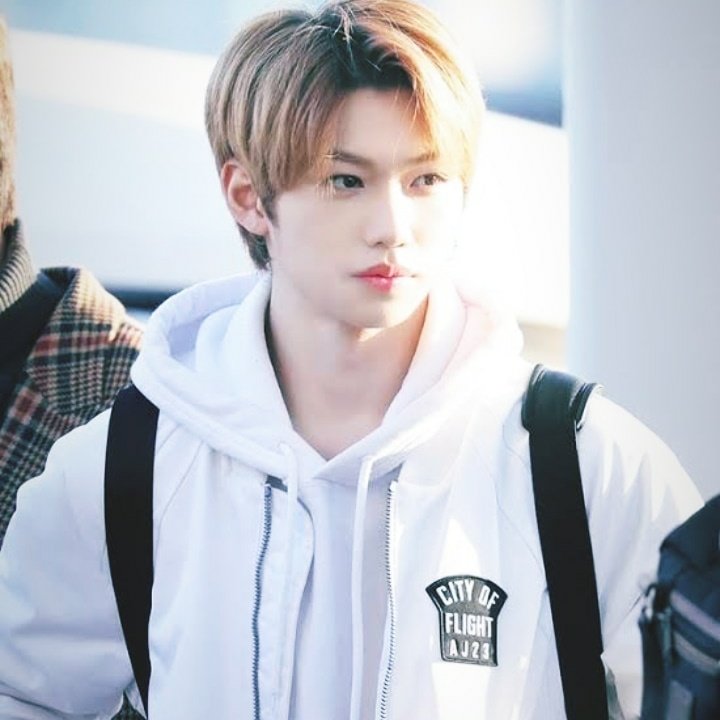 Lee Felix Yongbok 15 September 2000 Dahlia