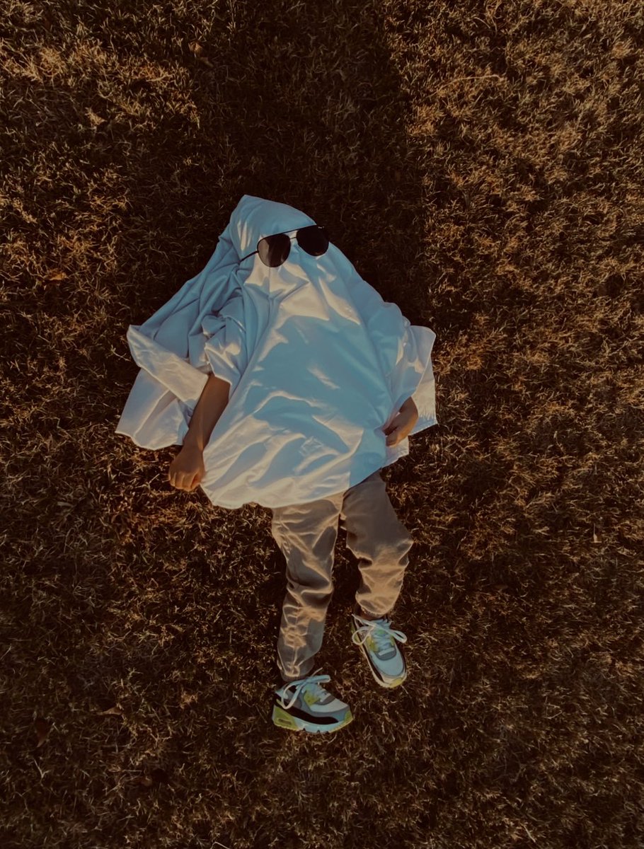 Kat_Valenz's tweet image. Best time of the year 🎃👻🖤