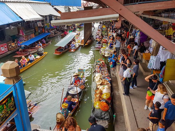 Go beyond Bangkok city limits and gain a deeper understanding of life beyond the capital as you explore the floating markets of Damnoen Saduak.
For more pictures and information visit the link below viator.com/tours/Bangkok/…