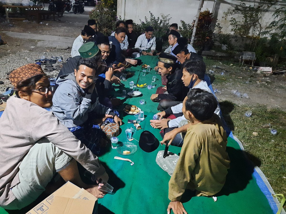 MFaizuddien's tweet photo. Kadang udah berusaha jadi orang yang kalem, tapi ada aja manusia aneh yg mancing ketoxican yg telah merasuk di relung jiwa ini.
#ghibahers https://t.co/NVo4L9hCNB