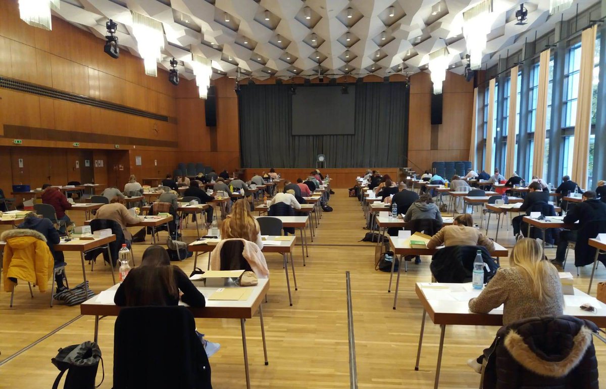 stbk_stuttgart's tweet photo. Der schriftliche Teil zur Fortbildungsprüfung #Fachassistent #Lohn und #Gehalt sowie #Rechnungswesen und #Controlling ist in Wernau gerade in vollem Gange. Wir wünschen den Prüflingen weiterhin gutes Durchhaltevermögen und viel Erfolg 🐞🍀 #FALG #FARC #Steuerberatung https://t.co/G3gsRu7OPM