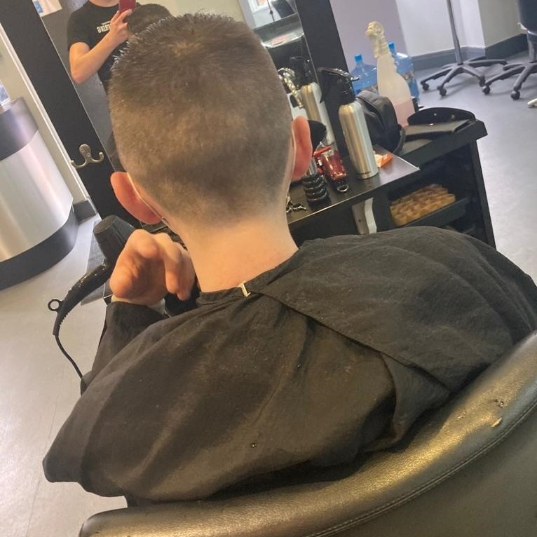Workforceonline's tweet photo. 💈 Michael O'Doherty continues to impress us with his barbering skills!
Today Michael completed a 2 to a 1 fade and squared off the front! 👍
Keep up the good work Michael! 😀
#madetherightchoice #barbering #vocationaltraining #skillstosuceed #career https://t.co/tU3Vj9bXIb