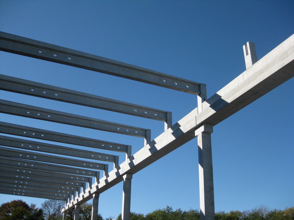 vollert_hds's tweet photo. Logistics centres, industrial halls or car parks are being created with increasing spans and heights. Prestressed columns and beams are ideally for this. We are currently supplying this state-of-the-art bar section formwork to a German customer.
#vollert #engineeringyoursuccess https://t.co/aY2TOkA7bF