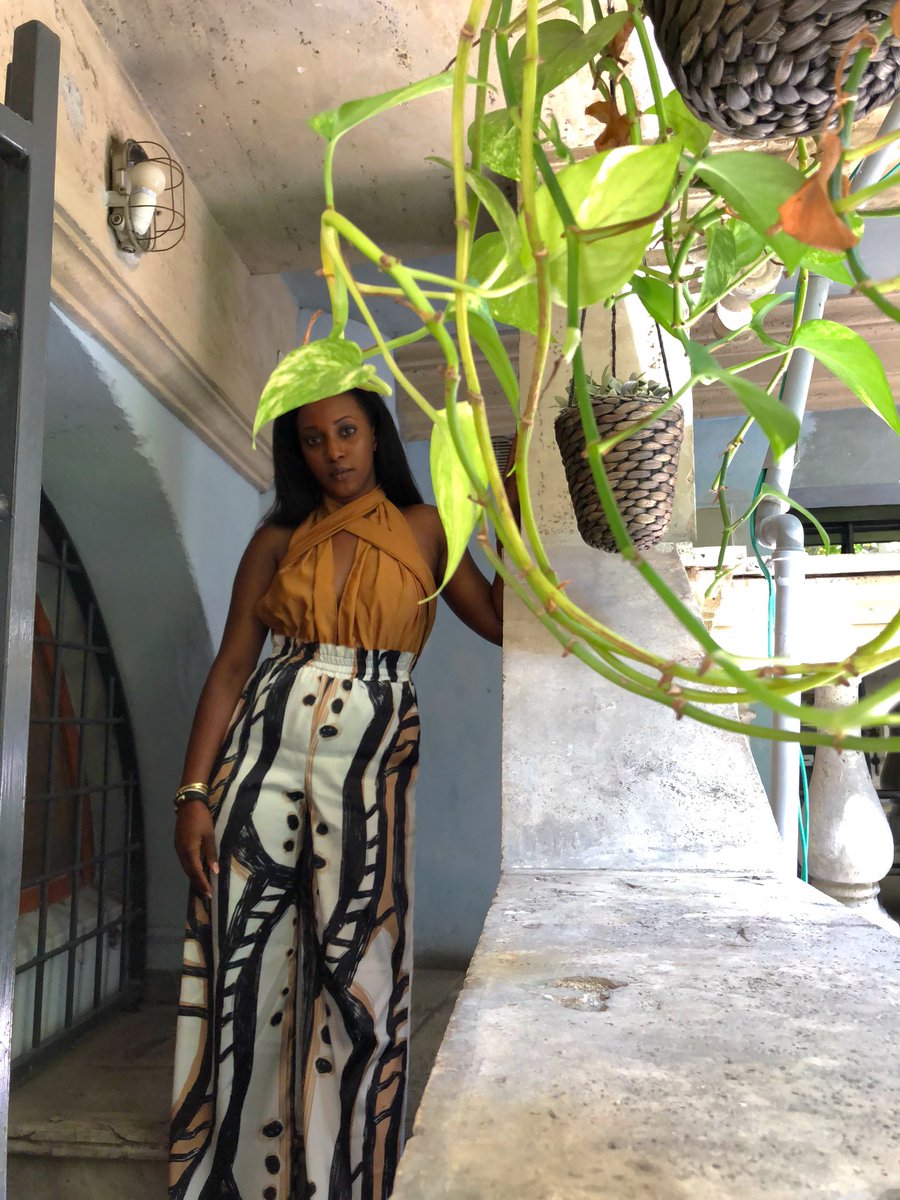 SiniOgo's tweet photo. Go Diarra !!! @thediarrablu  #ABH2020Challenge #GenerateConsciousCreation Mame Diarra BLU FEPP PARTOUT EVERYWHERE https://t.co/BDfIfRvWTU