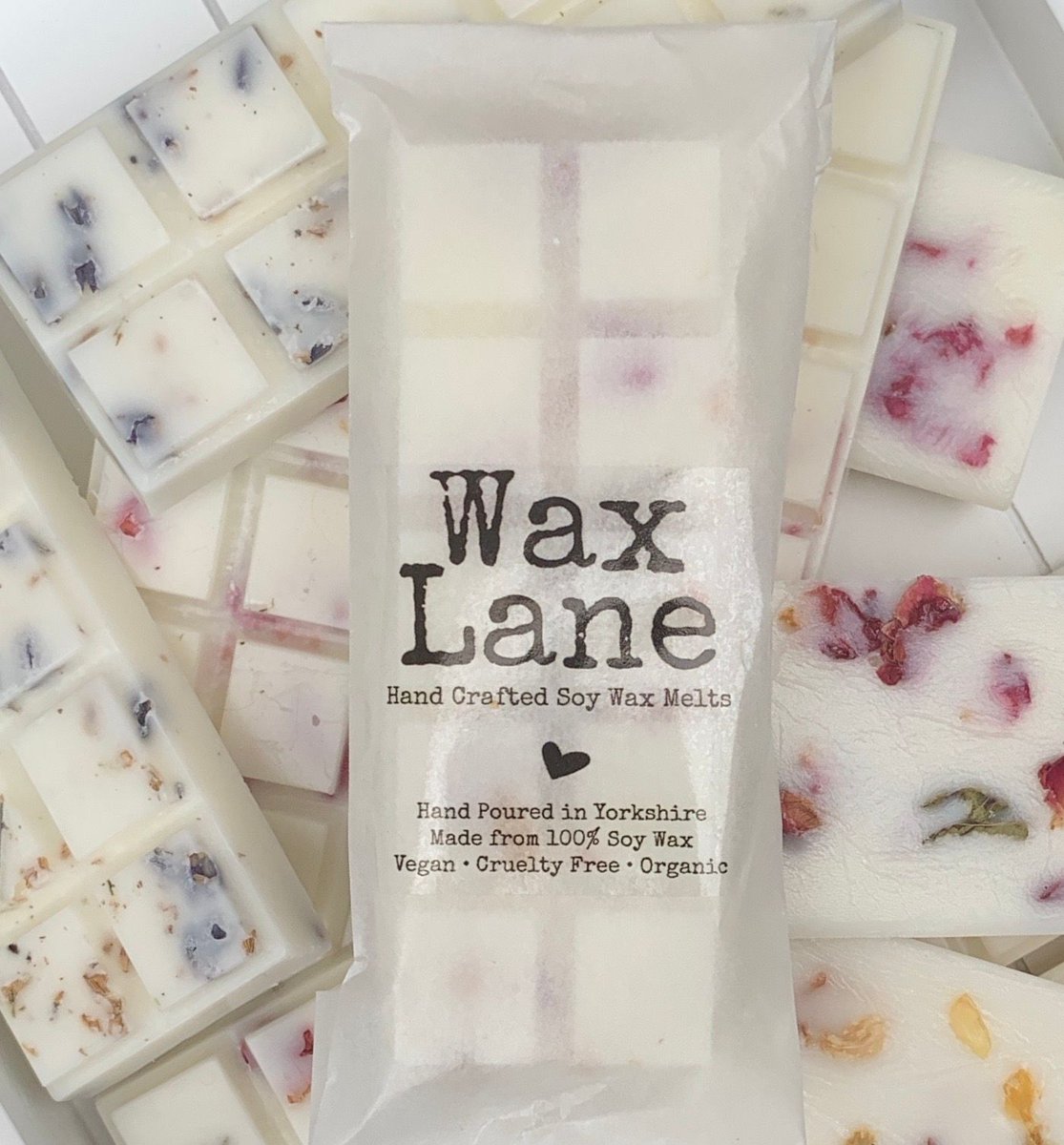 BritishCrafting's tweet photo. I love Wax Melts don't you, these are brand new from @WaxLane . There are a choice of lovely fragrances to choose from, hand poured in Yorkshire, perfect gift or stocking filler. https://t.co/qjcCp7Hp9j #tbch #candles #handmade https://t.co/8iL4PolFWv