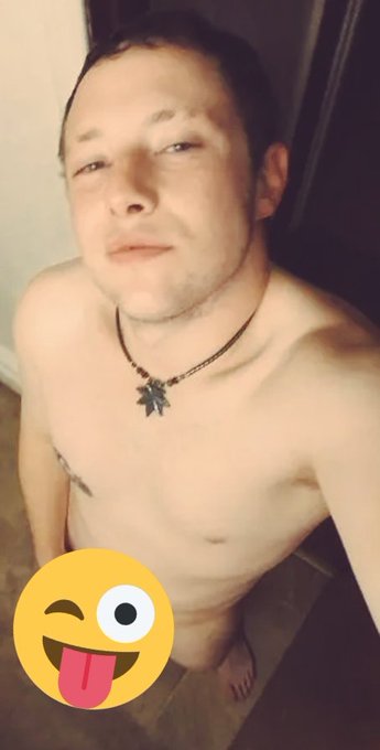 Wanna see the full thing or have me go live for you follow me on https://t.co/xYfxXq6XCv
#nude #gayselfie