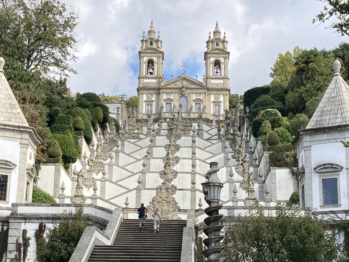 euro_tour's tweet image. ボン・ジェズス・ド・モンテ聖堂。どうか、街の人たちをコロナからお守りくださいませ！
帰りは街まで、バスで。(1.65€)