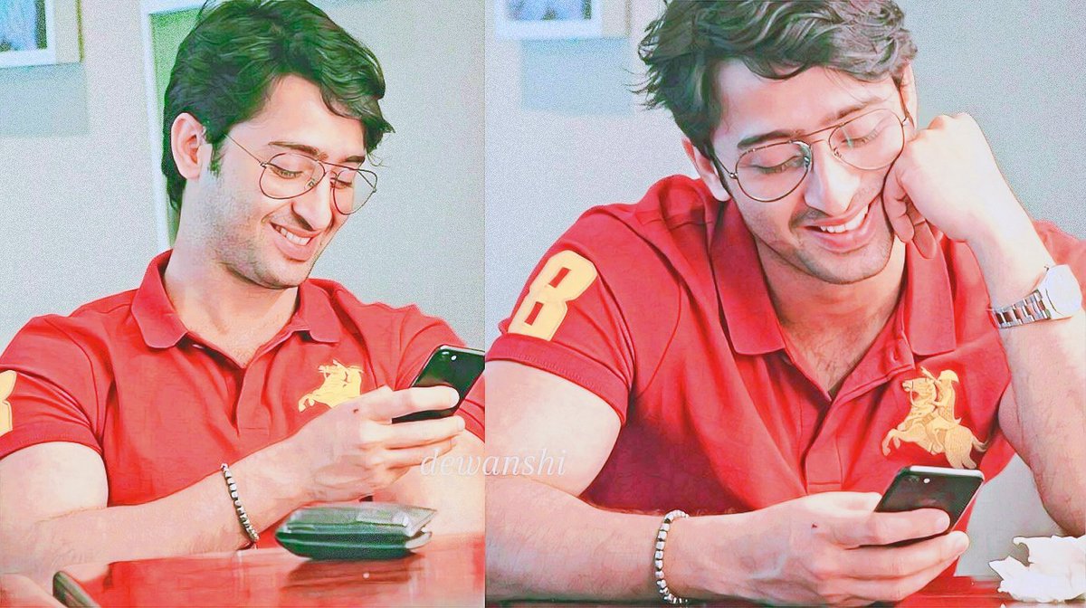 Red ~••Long associated with beauty and perfection, red roses are a time-honored way to say “I love you.” Red roses convey passion and a strong romantic love for another person.•• @Shaheer_S #ShaheerSheikh