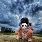 雰囲気がそれすぎる!空が不穏なせいで何かを召喚しようとしている最中に見えてしまう写真に!