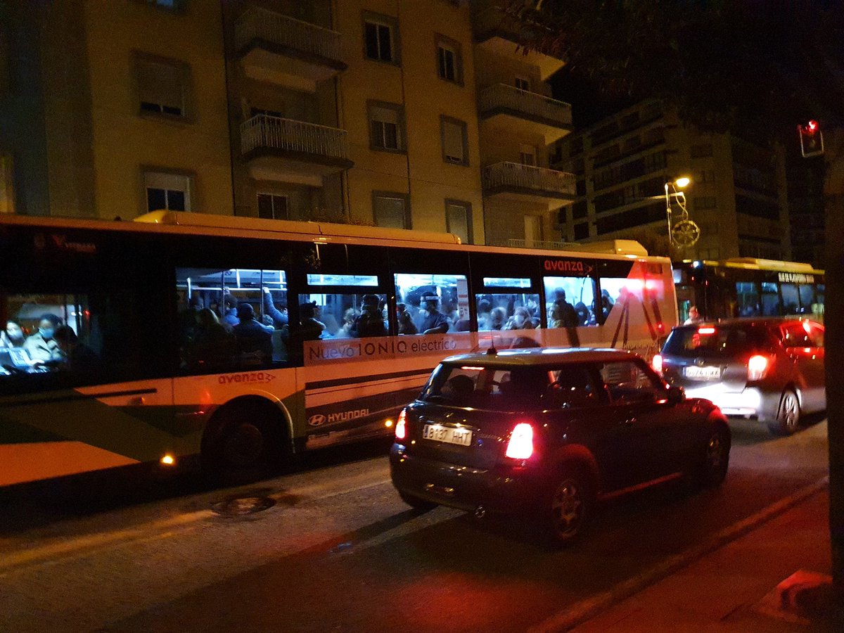 Autobús de Vitrasa, ahora mismo <a href="/abelcaballero/">Abel Caballero</a> <a href="/VitrasaVigo/">Transporte Urbano de Vigo</a> #DistanciamientoSocial #coronavirus