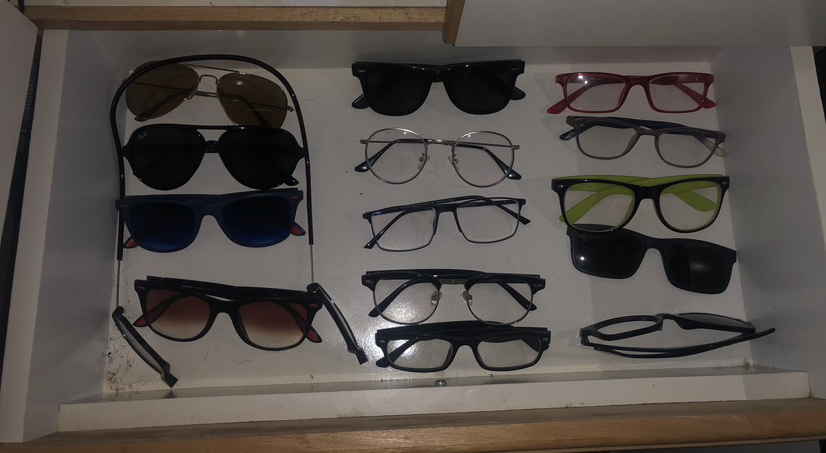 xHamzaTal's tweet image. Morning dilemma! 

#EndofTheWorld #2020problems #IrrelevantPost