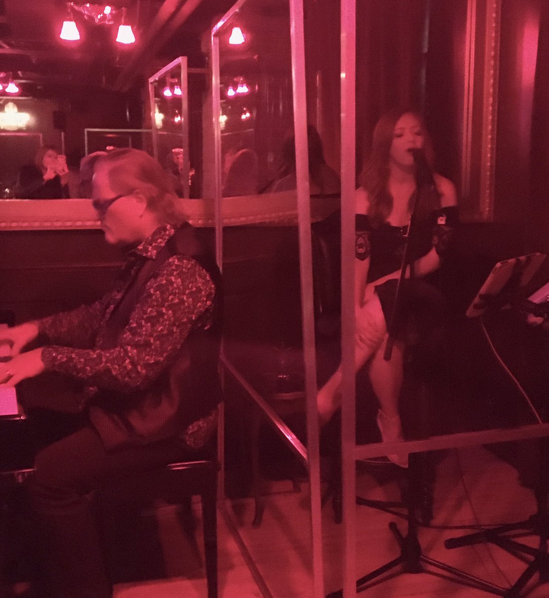 KimZandboer's tweet photo. Another amazing night at Betty Lou’s Library. Huge thanks to the amazing staff, the fabulous Allison Lynch& Sheldon Zandboer for the beautiful vintage jazz.#yyc #yycjazz #BettyLousLibrary @SZandboer @AllisonLynchMus https://t.co/mGM5VoNkWa