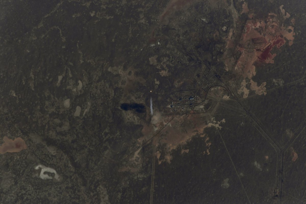 ivan_mks63's tweet photo. ‘Favor’ crew, congratulations on the successful launch! 

The flight seen from space looks even cooler than from the Earth! Getting ready to welcome #SoyuzMS17 in just 2.5 hours! https://t.co/Lg5f0zKG1p