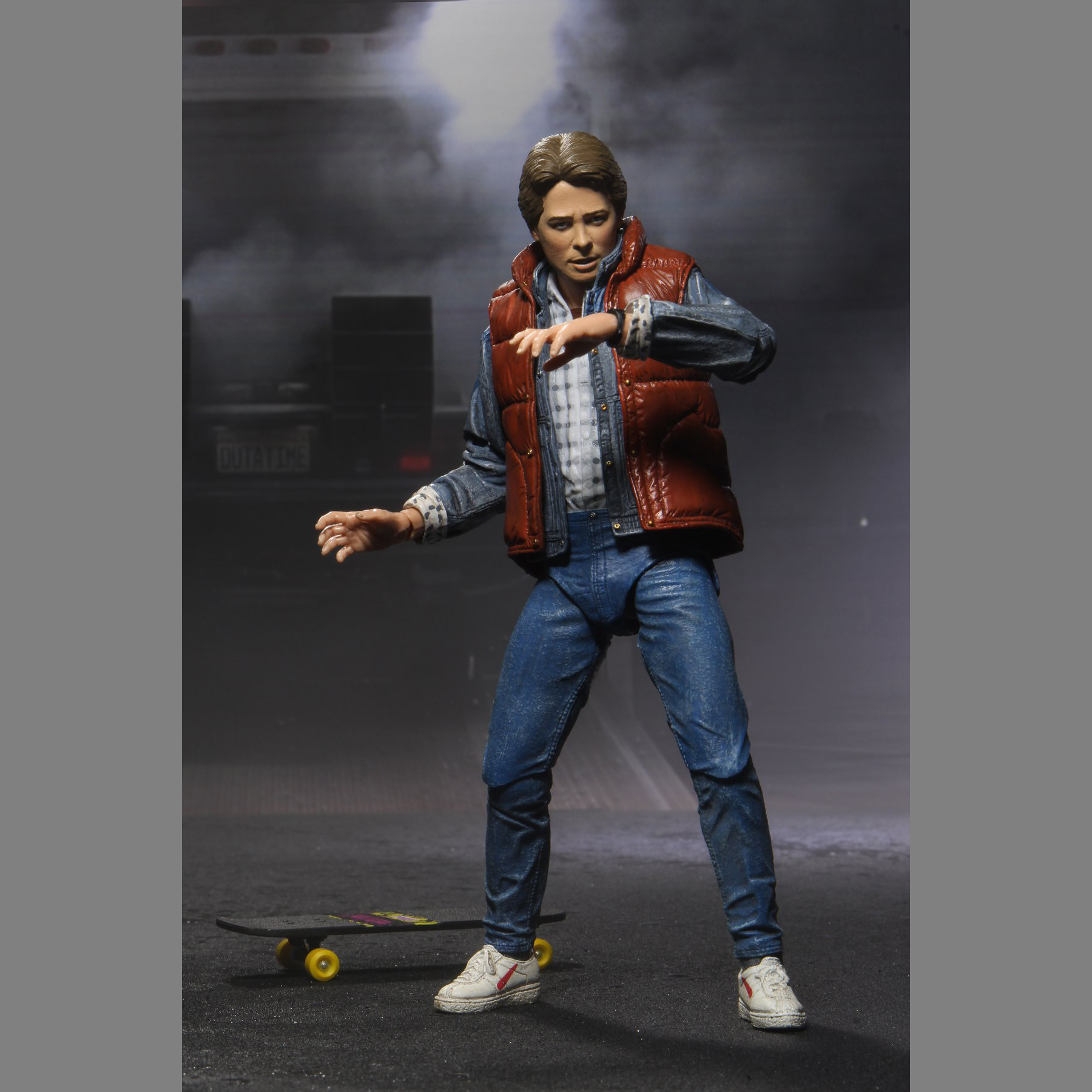 Twitter 上的 スパイダーウェブ Neca マーティ マクフライ 並行版 リュックを持ってもマーティな佇まい この試作品 ジャケットの色もいいですね 製品が届いたら これ参考にリペイントする強者もいそうです T Co e8sfryhj Twitter