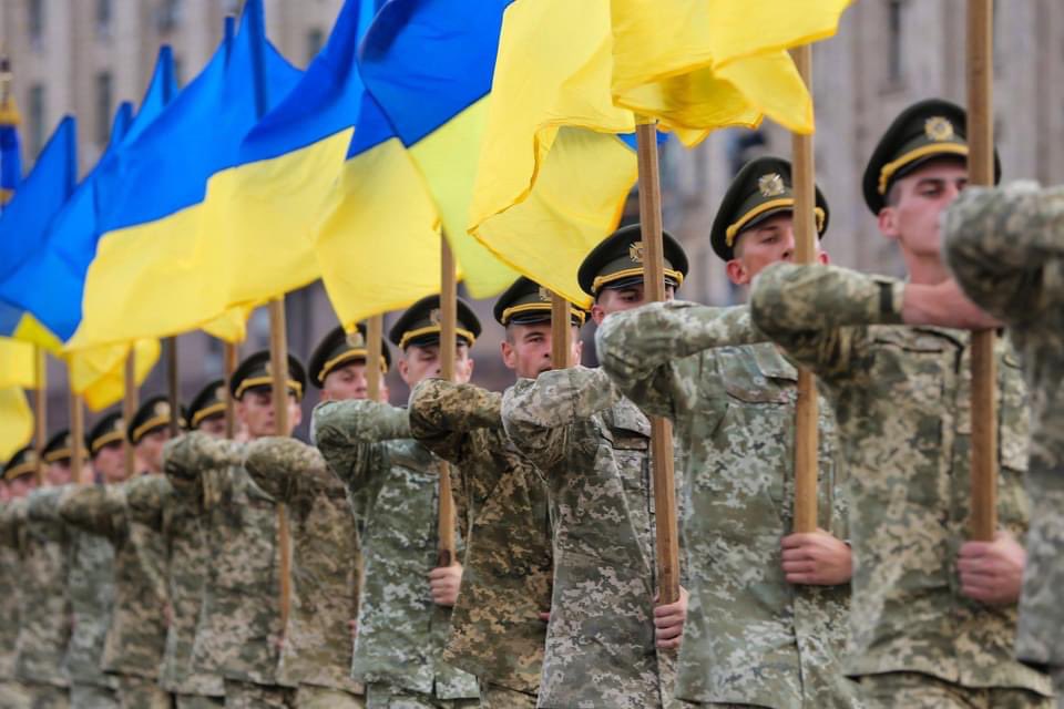 UA_EUMission's tweet photo. Найтепліші вітання нашим захисникам та захисницям зі святом! 🇺🇦 
Дякуємо Вам за все! За вашу відвагу та нескореність духу у боротьбі за суверенітет, свободу та незалежність нашої Батьківщини! Дякуємо за нашу Україну! Ми обов’язково переможемо! #ЗавдякиТобі #ДякуюЗахисникамУкраїни https://t.co/SY5fMg3Fzi