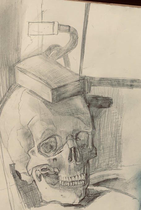 宿題で出された球と箱。描画時間は30分。私のデッサンは我流なので、短すぎるし面で捉える感覚がまだ分からず背景もどこまである描くべきとか陰影のバランスがまだわからないり基礎から学び直したい。あしたからレッスンです。むず痒く描けない所ばっかり。これから伸びるのか楽しみ。 