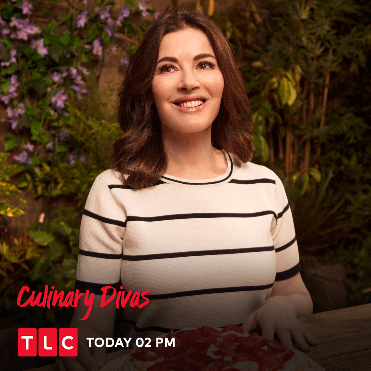 TLCINOfficial's tweet photo. If you’re a tea lover then you can’t miss Nigella’s famous Chai Muffins! Watch her whip them up on #CulinaryDivas, #SimplyNigella, today at 2 PM, only on TLC.
#TLC #TLCIndia https://t.co/QRtAHF29mW