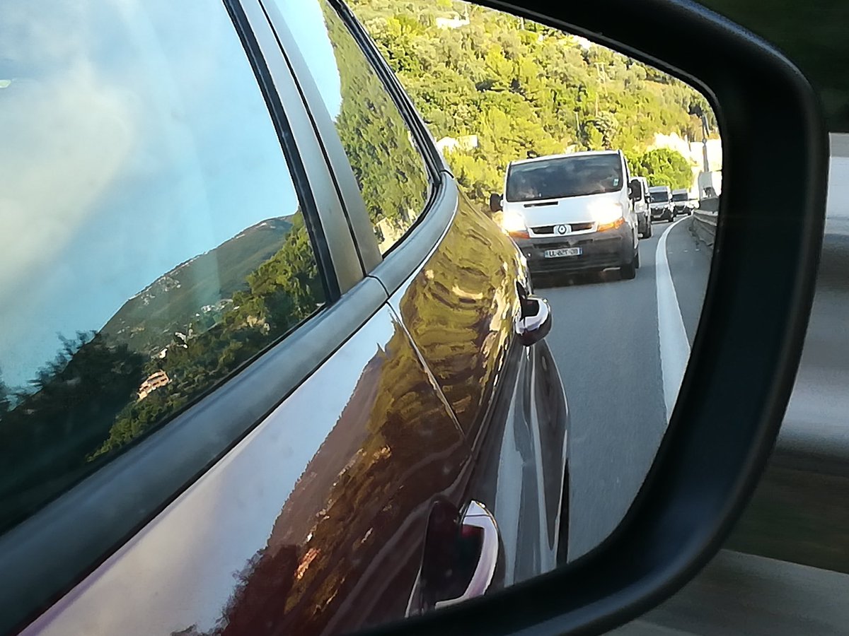🔴 Live : le convoi des véhicules de l'<a href="/ACM_Media/">Automobile Club de Monaco</a> et de la Mut' est en route pour Breil-sur-Roya.
#solidarité #TempeteAlex <a href="/MUTSF_/">Mutualistes Sans Frontières Solidarité</a> <a href="/MetropoleNCA/">Métropole Nice Côte d'Azur</a> <a href="/AlpesMaritimes/">alpesmaritimes</a> <a href="/MaRegionSud/">Région Sud</a> <a href="/Nice_Matin/">Nice-Matin</a>