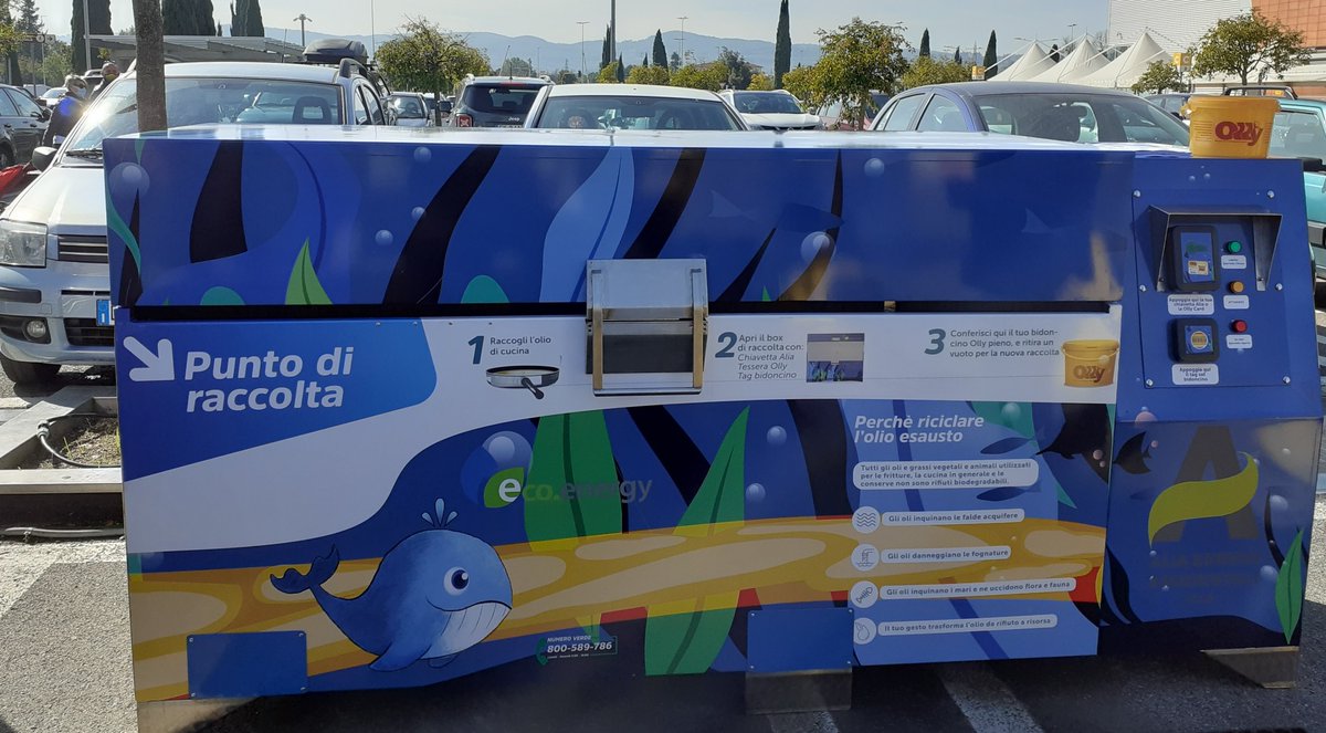 AliaServizi's tweet photo. E' partita con l'installazione di Ponte a Greve, @comunefi , la rivoluzione digitale nella raccolta oli vegetali esausti! Il box domotico permette il conferimento del rifiuto  dopo il "riconoscimento" dell'utente. Per la card https://t.co/L5NkZEBWrC https://t.co/PcIIG1dcoE