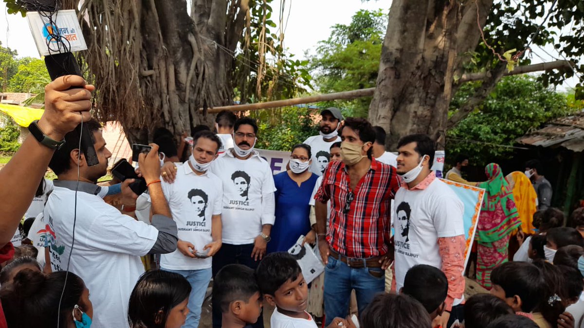 pradip103's tweet image. The clarion call of #JusticeForSushant is echoing on the streets of Bihar. I was fortunate to visit Sushant&apos;s Rajeev Nagar house and strengthen my resolve. Now I will take the fight for  Justice in 8000 panchayats and 243 seats of Bihar. रोक सको तो रोक लो #ProtestInBihar4SSR