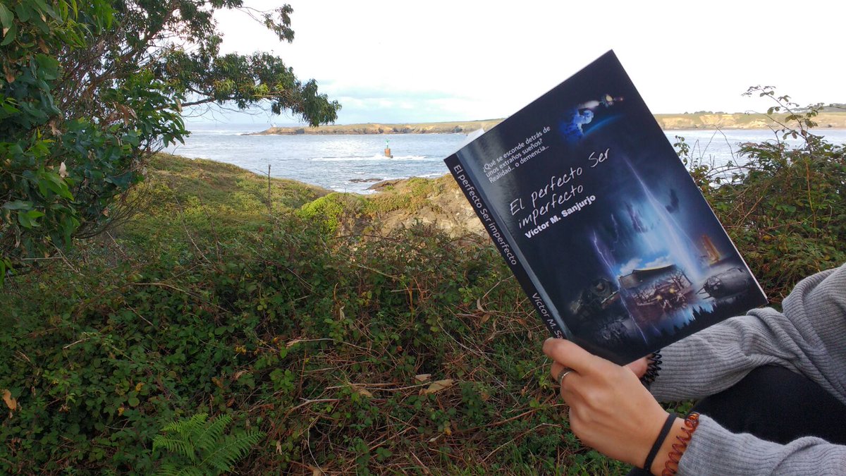 "Noé, Julio Verne, Werhner von Braun y muchos otros, forman parte de una hermandad secreta de la que depende la evolución de la humanidad."

Una maravillosa #ficción que no debes dejar escapar

#ElPerfectoSerImperfecto de <a href="/VctorMSanjurjo/">Víctor M. Sanjurjo</a>

#FelizMiércoles

sabesleer.com/inicio/autores…