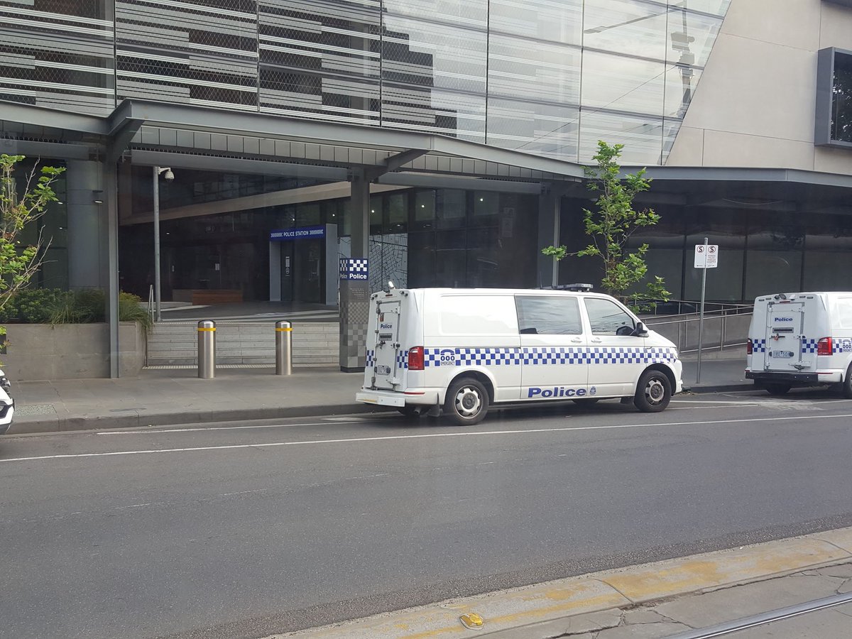 . @victoriapolice you must be having a laugh, came past in the tram this evening and no less than three vehicles (two definitely police, one almost certainly) parked in the bike lane outside your station. @cityofmelbourne do you not have any interest in enforcing the rules here?