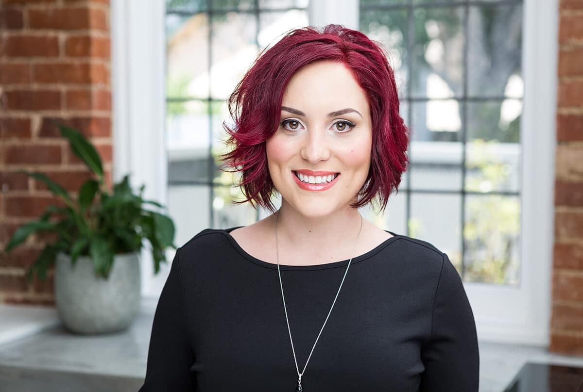 ⭐️ ThermoVention Presenter Profile:

Nikalene Riddle- founder and author of Skinnymixers and 11 cookbooks. 
⏰ Book your ticket now to learn from 12 national and international Thermomix experts over 3 days - 27-29 October.  👉🏽Click here: thermovention-2020.heysummit.com/?sc=zi6ZwAQL&a…