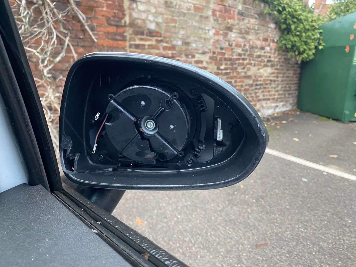 LetsBeAce's tweet image. How do you describe somebody who does this AND doesn’t even leave a note? #NotAce