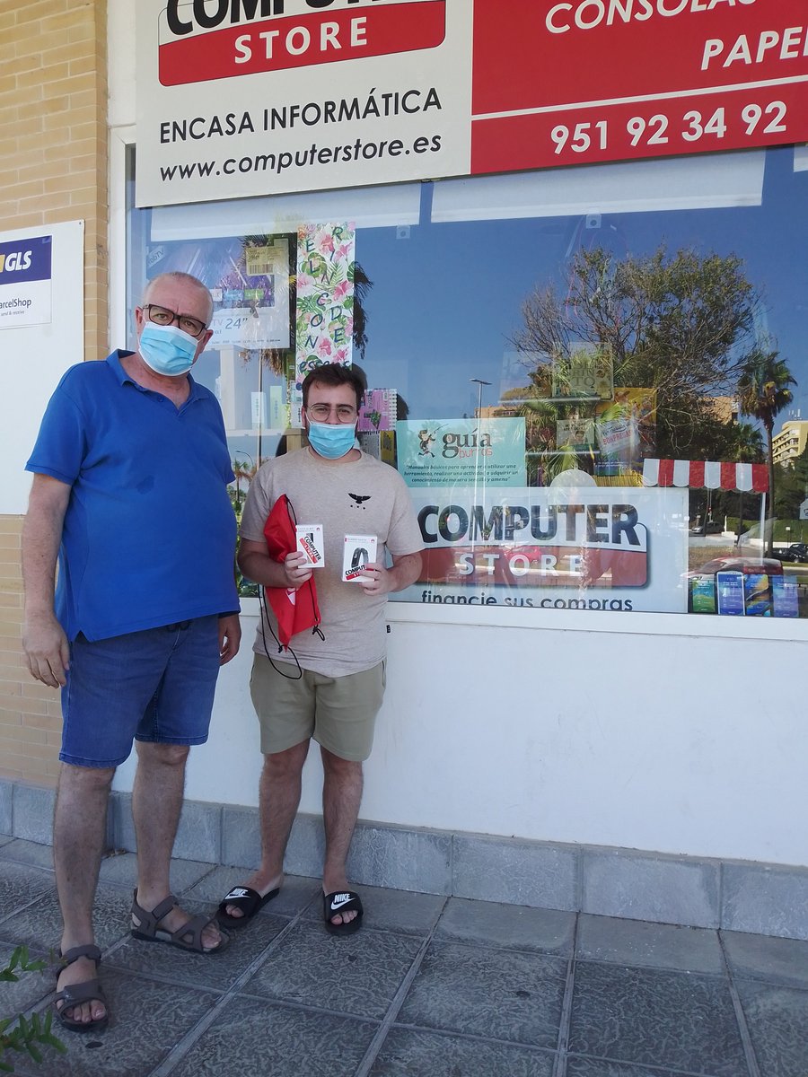 icomputerstore's tweet photo. Un kit by @HuaweiSpain se lo llevó @migueMCF99 y se pasó por nuestra tienda de informática Computer Store Torremolinos a recogerlo! 
 
Mucho power con #Torremolinos!

#HuaweiEnComputerStore #IloveComputerStore #YoComproEnMibarrio #informatica #tecnologia #shop https://t.co/2LnlWzKGXK
