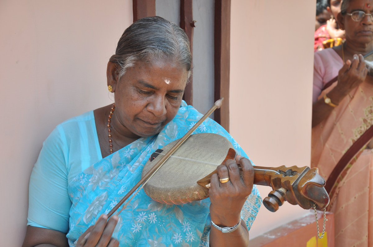 Pulluvan Pattuname originated from name of bird called bird of Omen, whose cry considered ominous. pulluvar community worship snake & perform ritual singing called pulluvan pattuMusical instrument is 1string violin-pulluvan veena? & with earthen pot is pulluvan kutamwiki